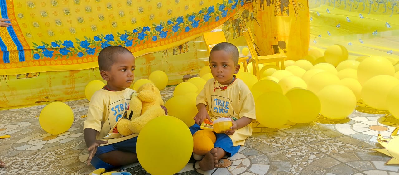 YELLOW DAY